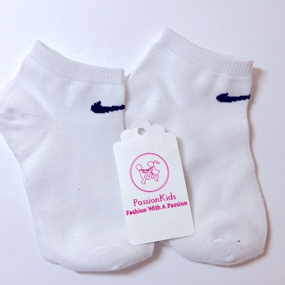 2 pair Nike Kids Logo Socks (Infant/toddler) White 12-24 Months - Picture 3 of 3